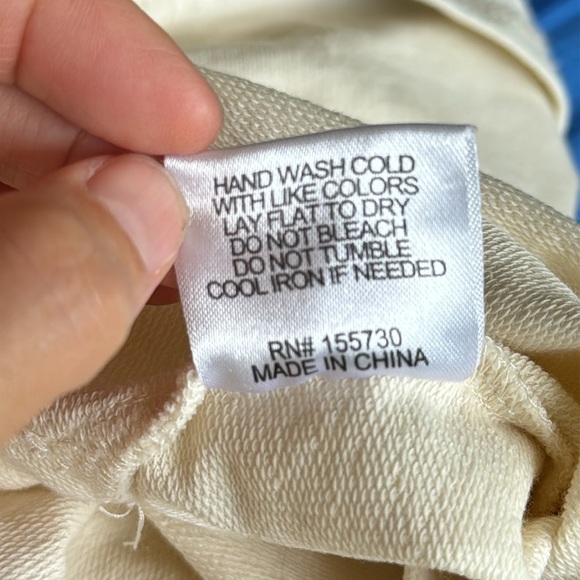 June + Delancey Vneck Short Sleeve Blouse Size Medium NWT - Picture 9 of 9